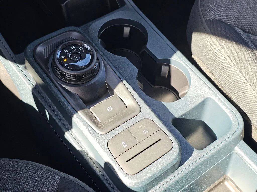 New 2025 Azure Gray Metallic Tri-Coat Ford XLT image 32