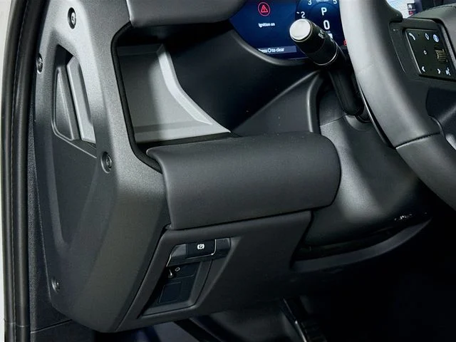 New 2026 Borasco Grey Land Rover  OCTA image 10
