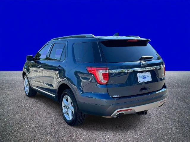 Used 2016 Blue Ford XLT image 5