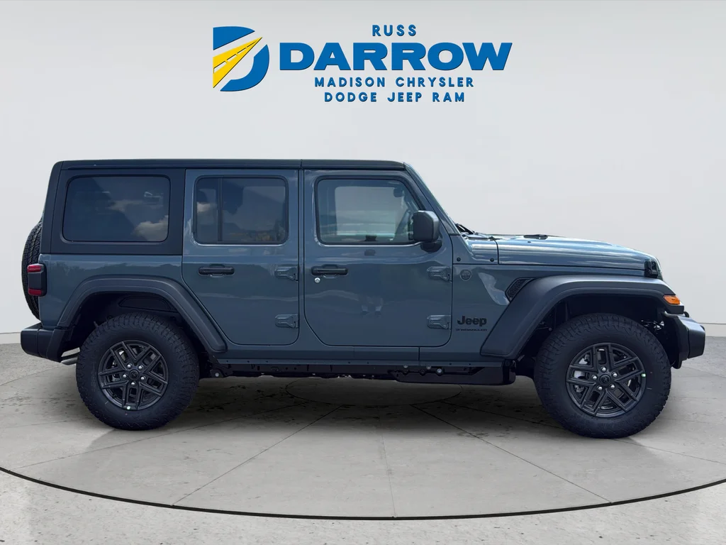 New 2026 Anvil Clear-Coat Exterior Paint Jeep Sport S image 6