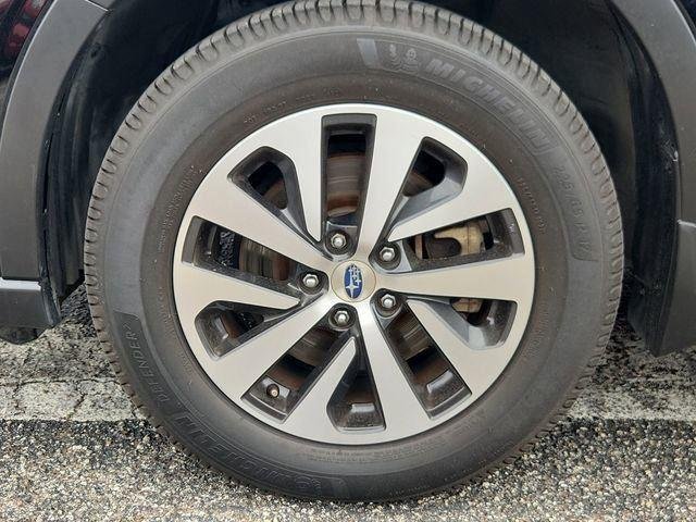 Used 2020  Subaru Premium image 32
