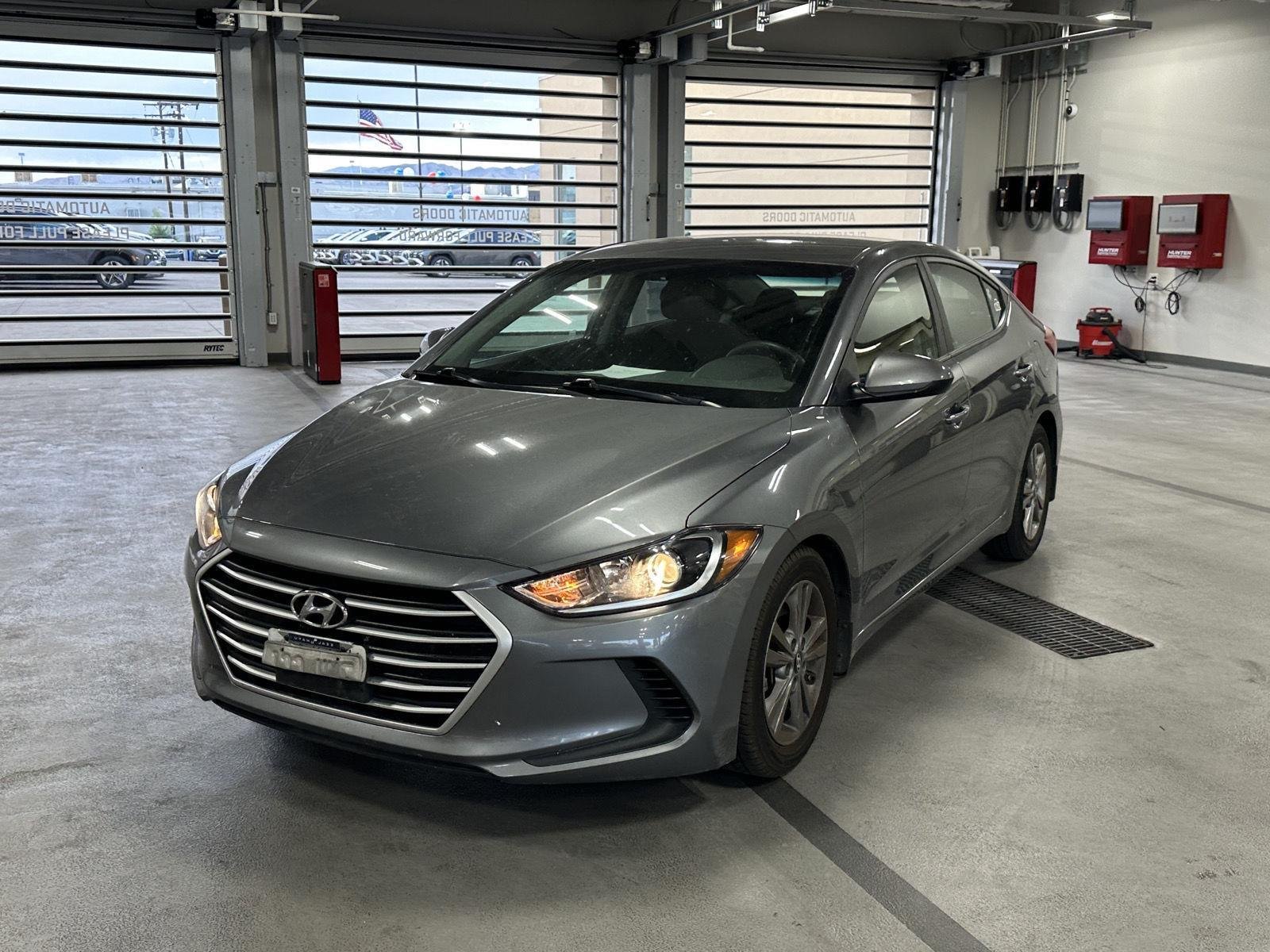 Used 2018 Machine Gray Hyundai SEL image 12