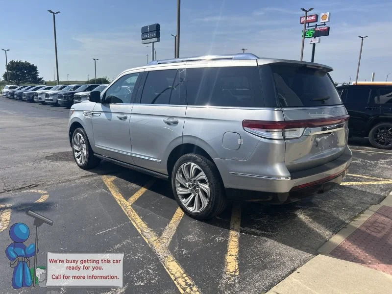 Used 2024 Radiance Metallic Lincoln Premiere image 3