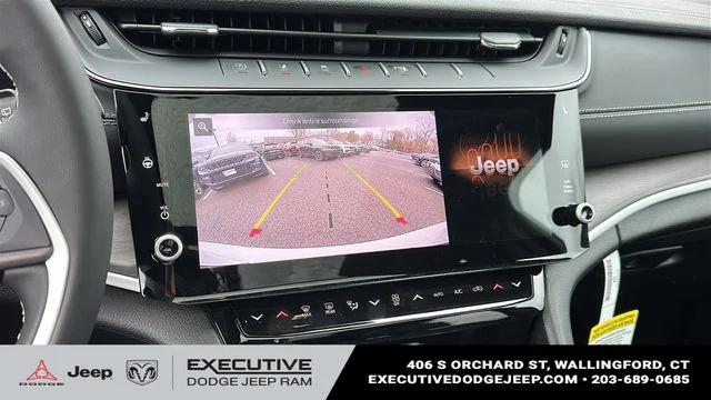New 2026 Bright White Clear-Coat Exterior Paint Jeep Limited image 19