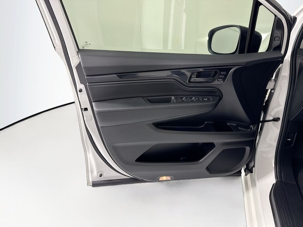 2025 Honda Odyssey Touring - Photo 22