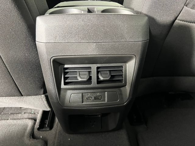 New 2026 Summit White GMC Elevation image 33