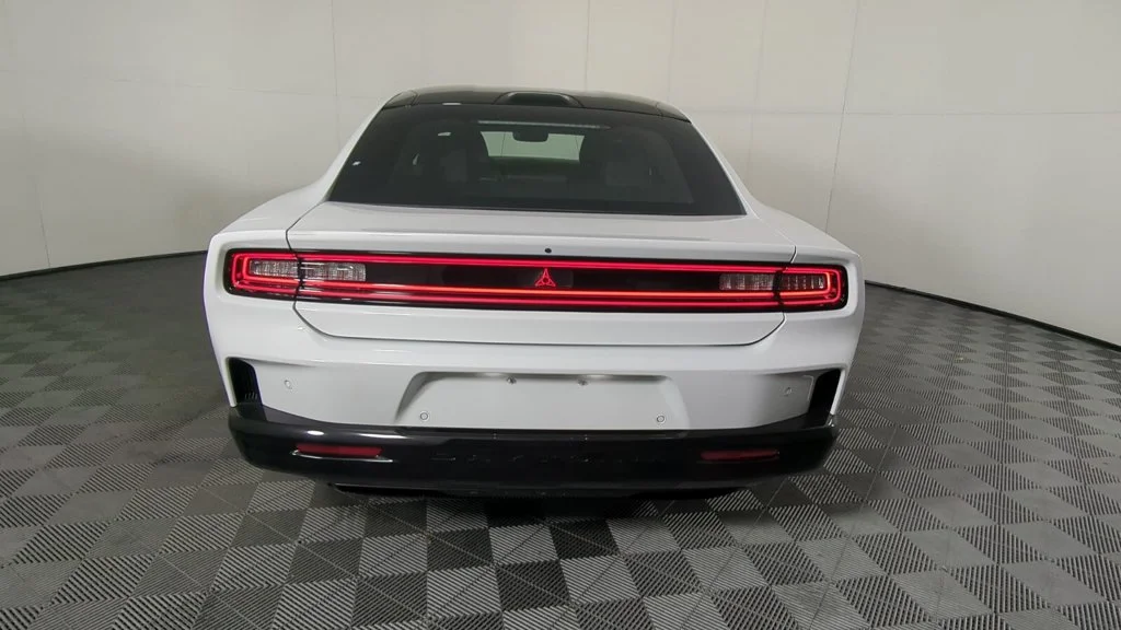 2026 Dodge Charger Daytona Scat Pack - Photo 6