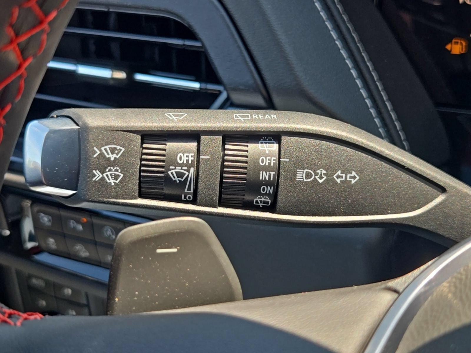 2026 GMC Yukon AT4 Ultimate - Photo 39