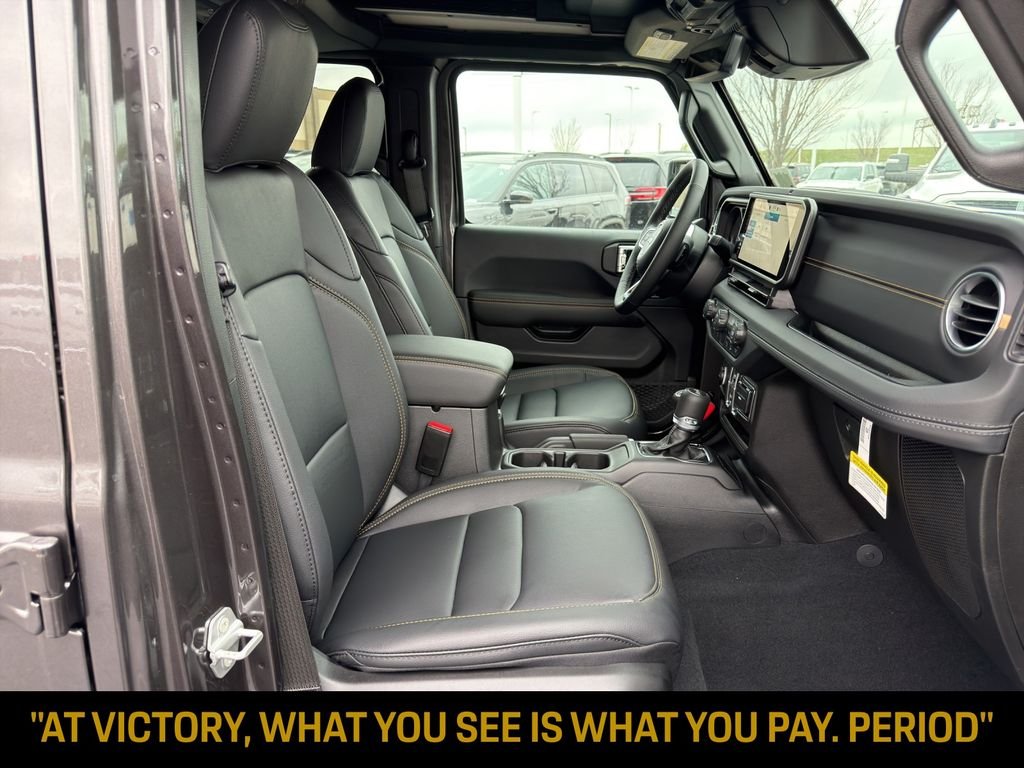 New 2026 Granite Crystal Metallic Clear-Coat Exterior Paint Jeep Sahara image 28