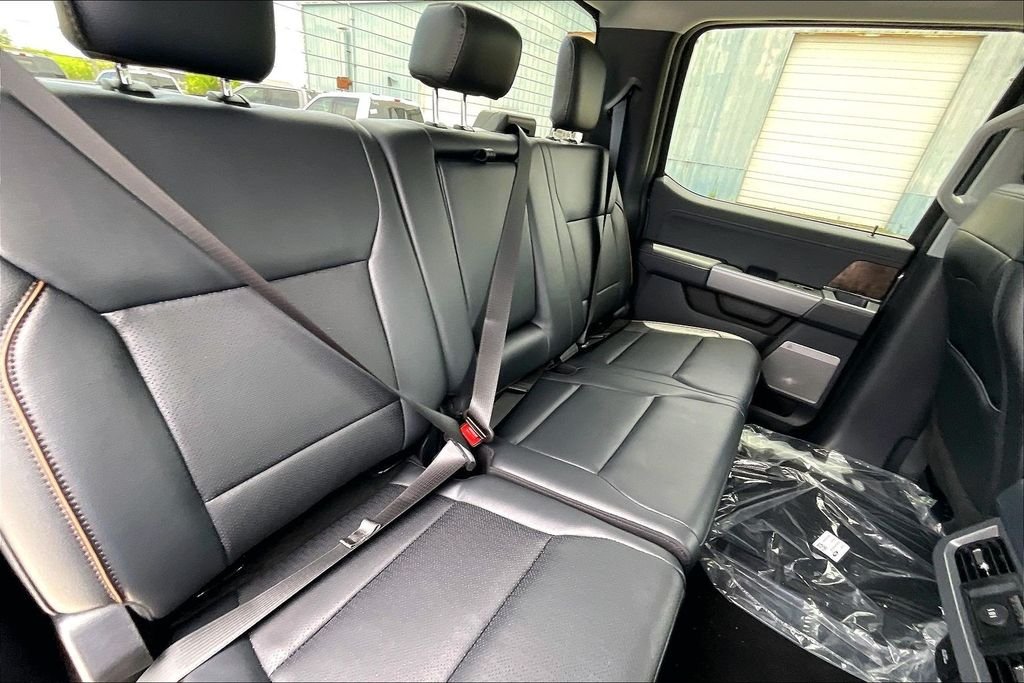 New 2026 Ford Super Duty F-250 Lariat 4D Crew Cab