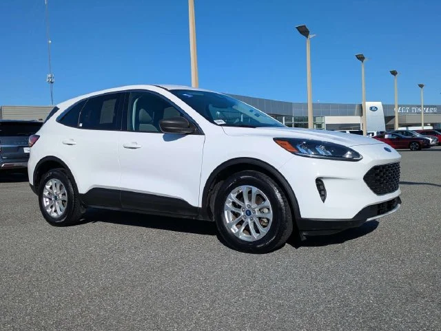 Certified Used 2022 White Ford SE image 2