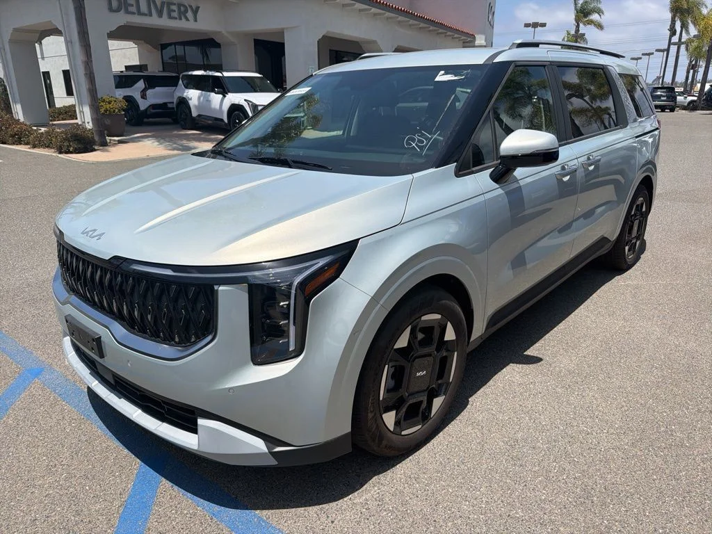 2026 Kia Sedona EX's photo