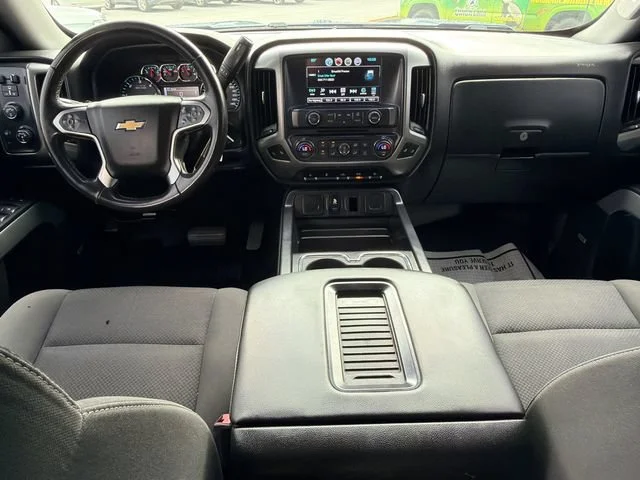 Used 2017 DEEP OCEAN BLUE METALLIC Chevrolet LT image 22