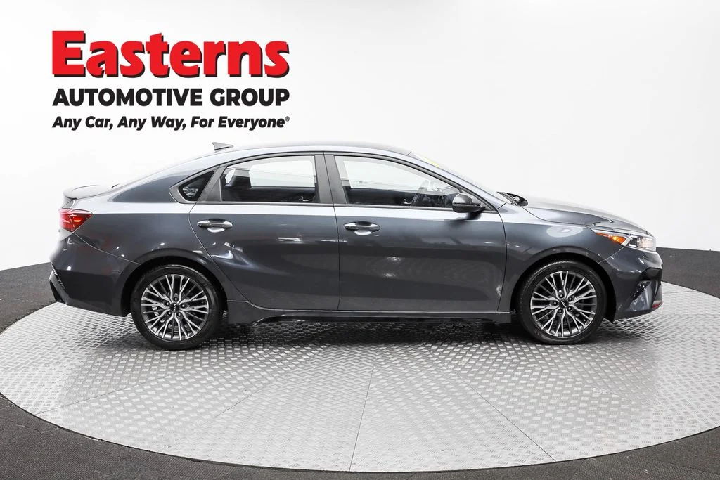 Used 2022 Gray Kia GT-Line image 4