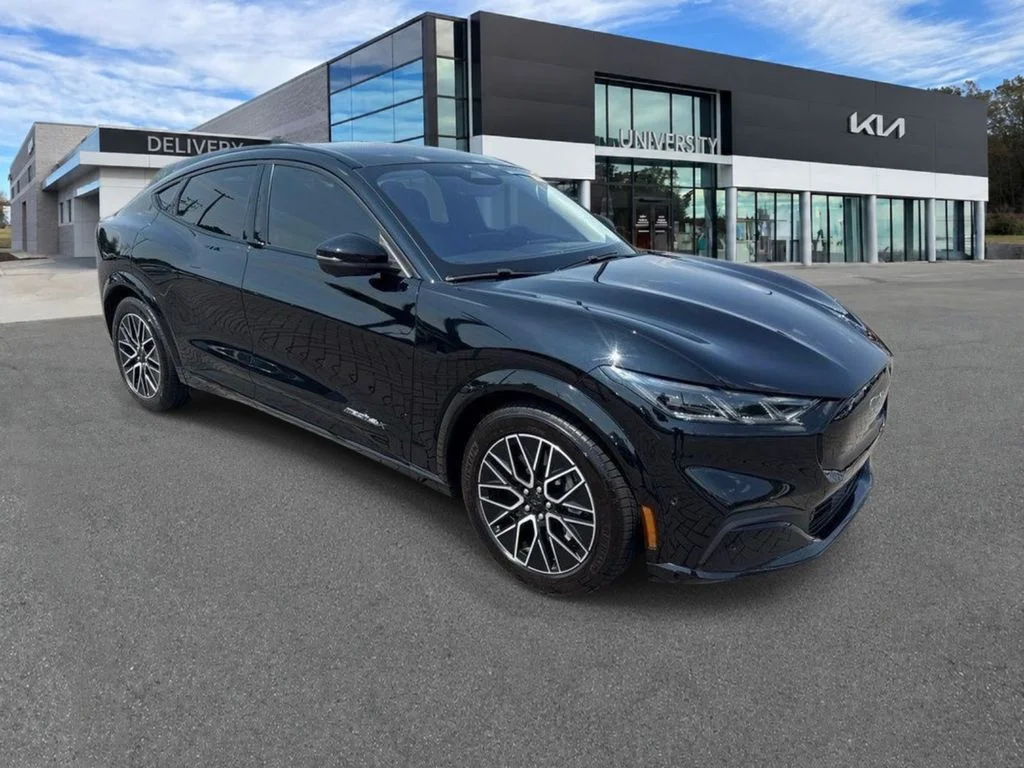 Used 2024 Black Ford Premium image 1
