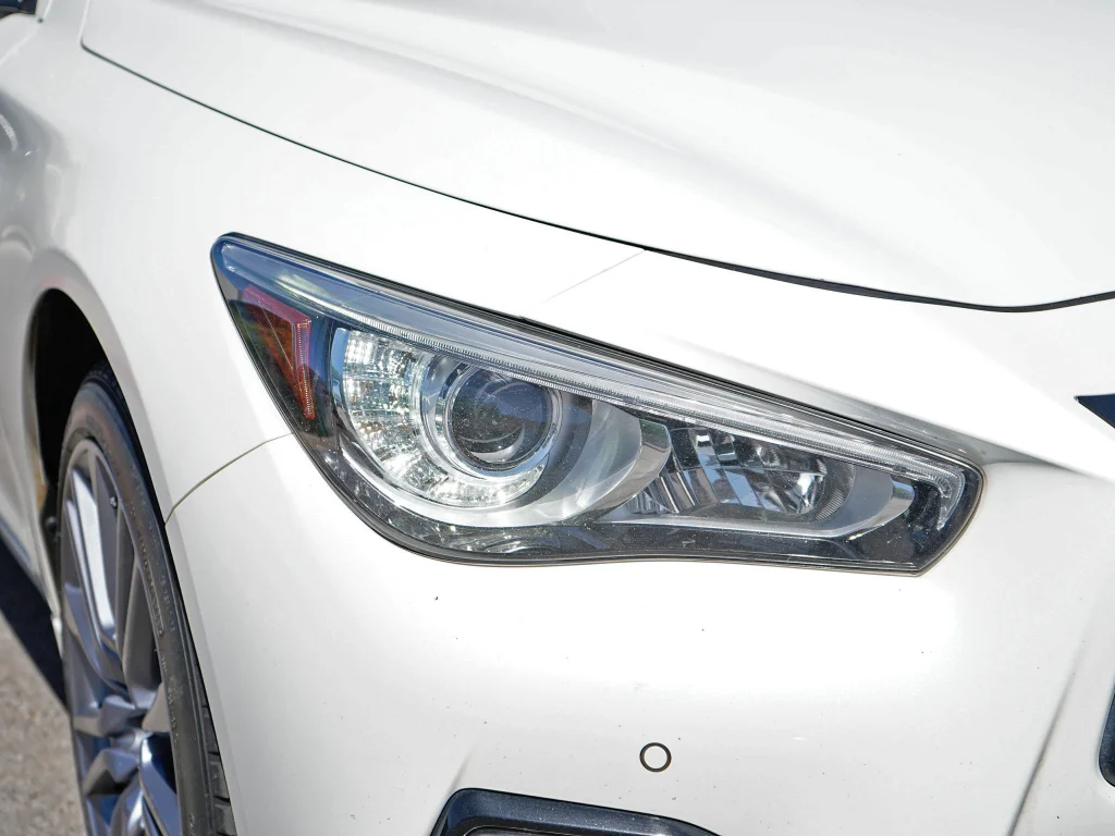 Used 2023 Majestic White INFINITI RED SPORT 400 image 2