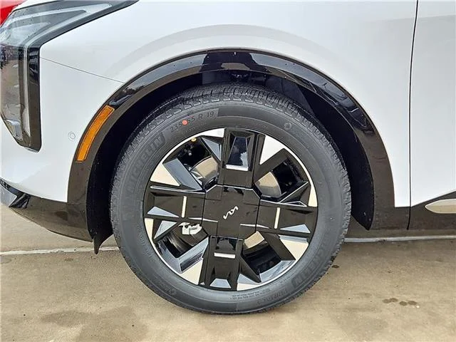 New 2026 Glacial White KIA SX-Prestige Front-Wheel Drive image 5