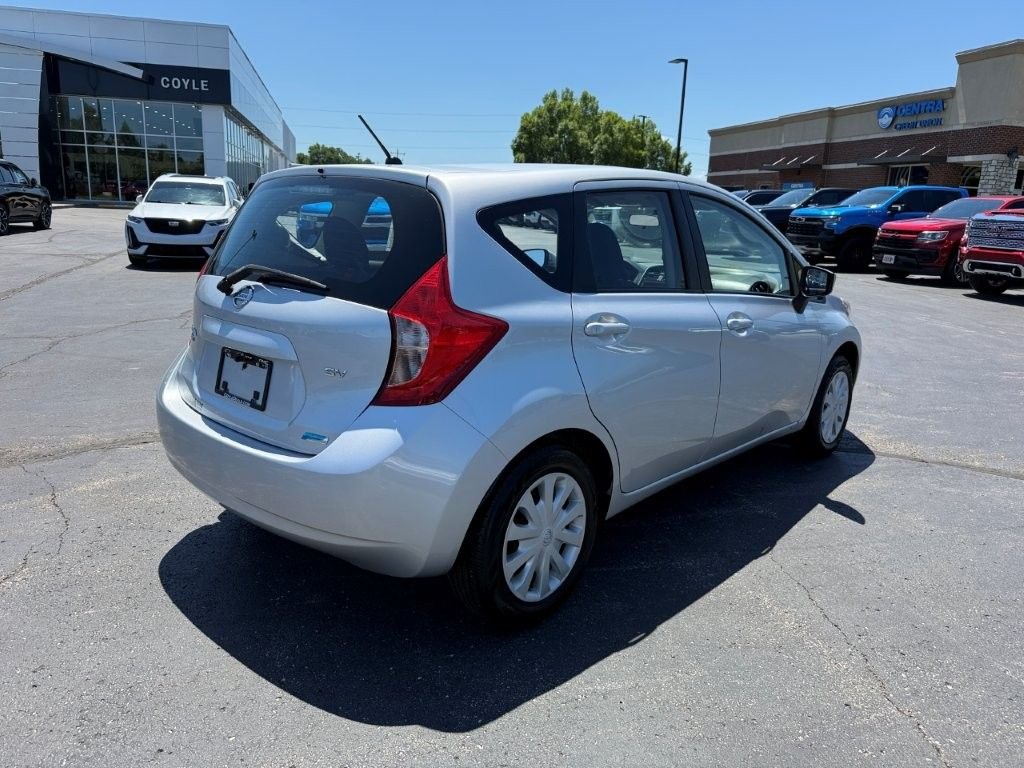 Used 2015 Silver Nissan SV image 6