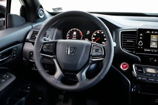 New 2026 Platinum White Pearl Honda Black Edition image 34