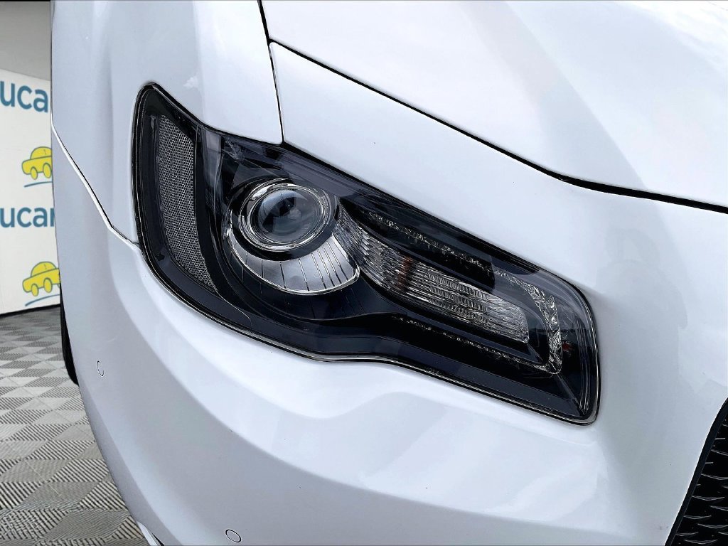 Used 2017 White Chrysler S image 33