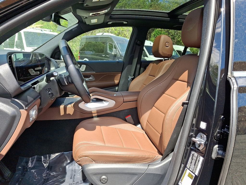 Certified Used 2025 Black Mercedes-Benz GLE 450e image 13