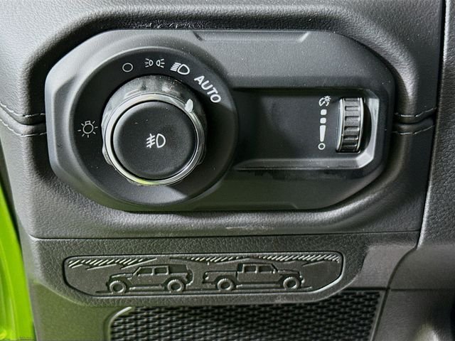 2025 Jeep Wrangler 4-Door Rubicon - Photo 10
