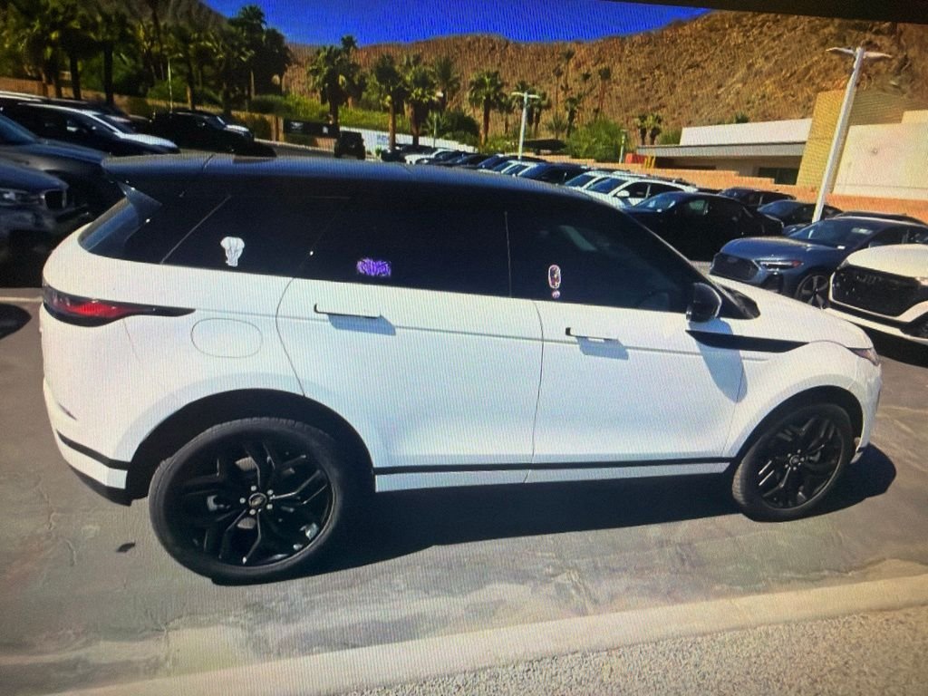 Certified Used 2023 Fuji White Land Rover SE image 4