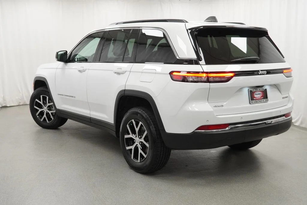 Used 2025 White Jeep Limited image 14