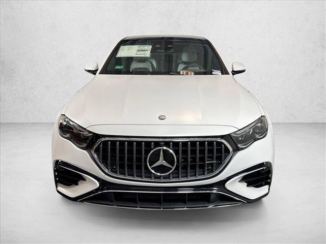New 2026 MANUFAKTUR Moonlight White Magno Mercedes-Benz AMG® E 53 E image 31