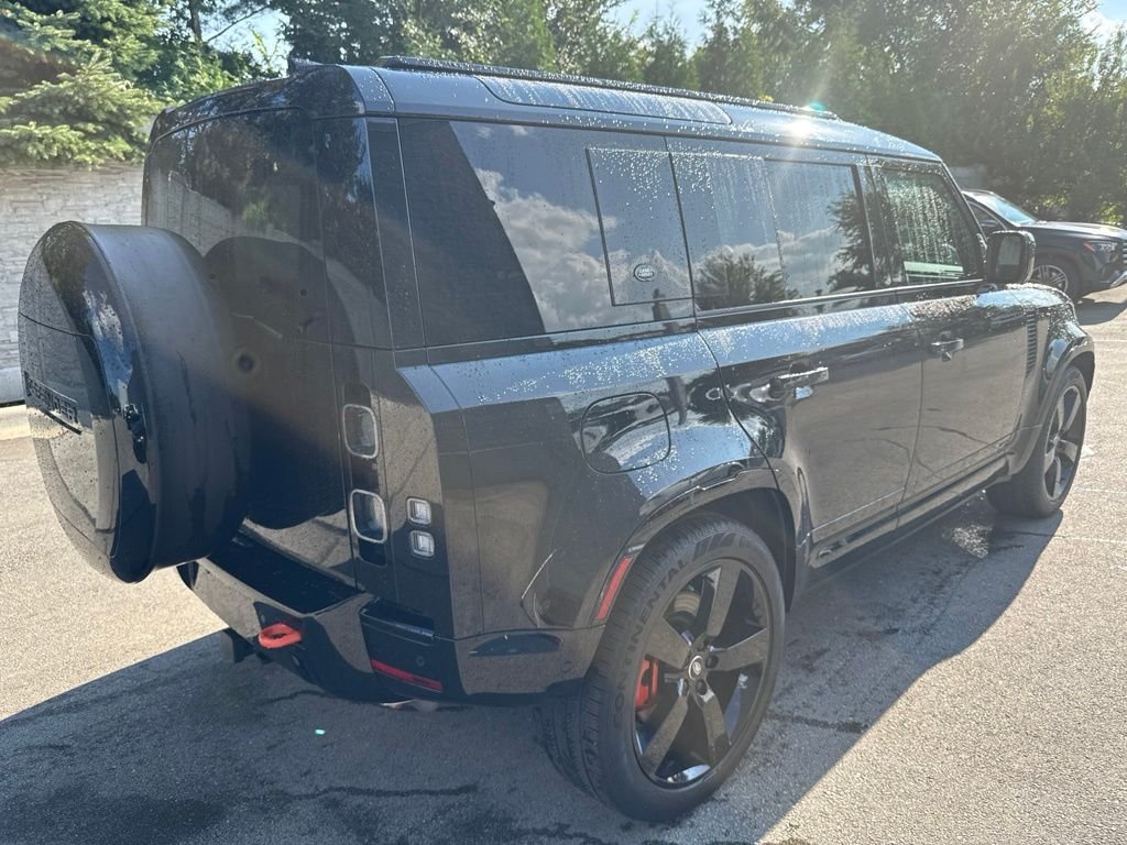 Used 2024 Black Land Rover X image 5