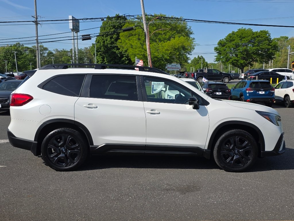 Used 2023 Crystal White Pearl Subaru Onyx Edition image 18