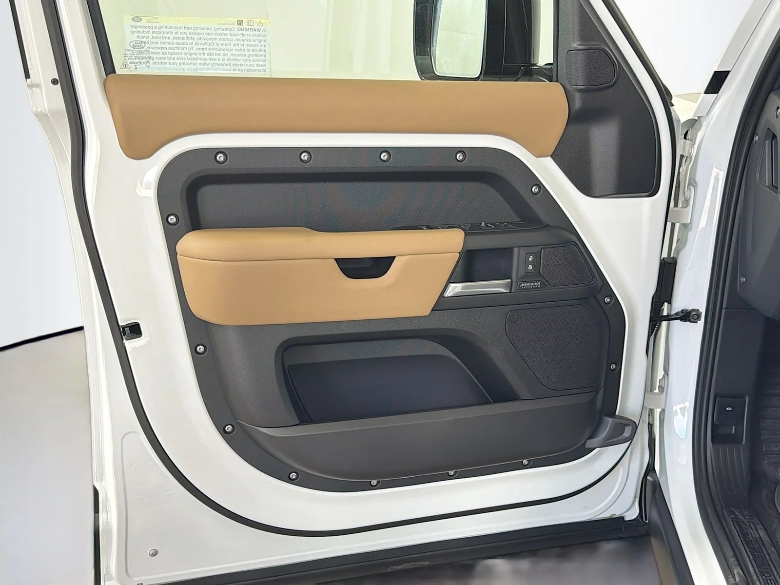 Used 2026 Fuji White Land Rover X-Dynamic SE image 21