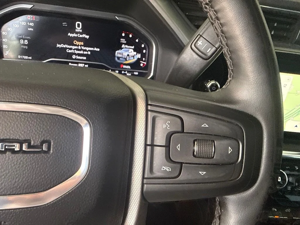 Used 2024 White GMC Denali image 9