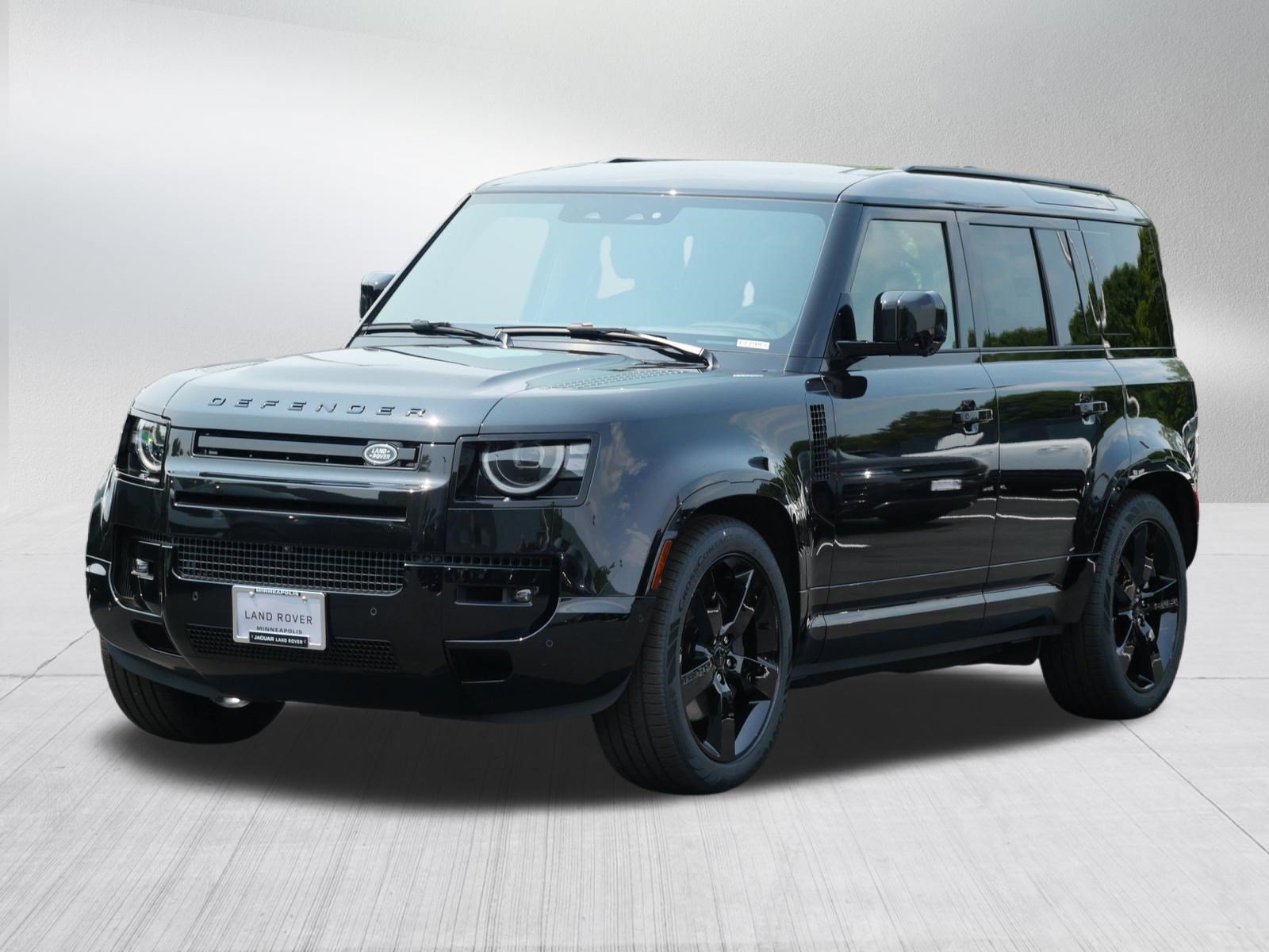 New 2026 Santorini Black Land Rover X-Dynamic SE image 1