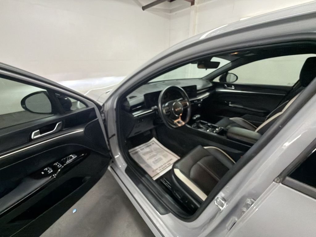 Used 2025 Wolf Gray Kia GT-Line image 10