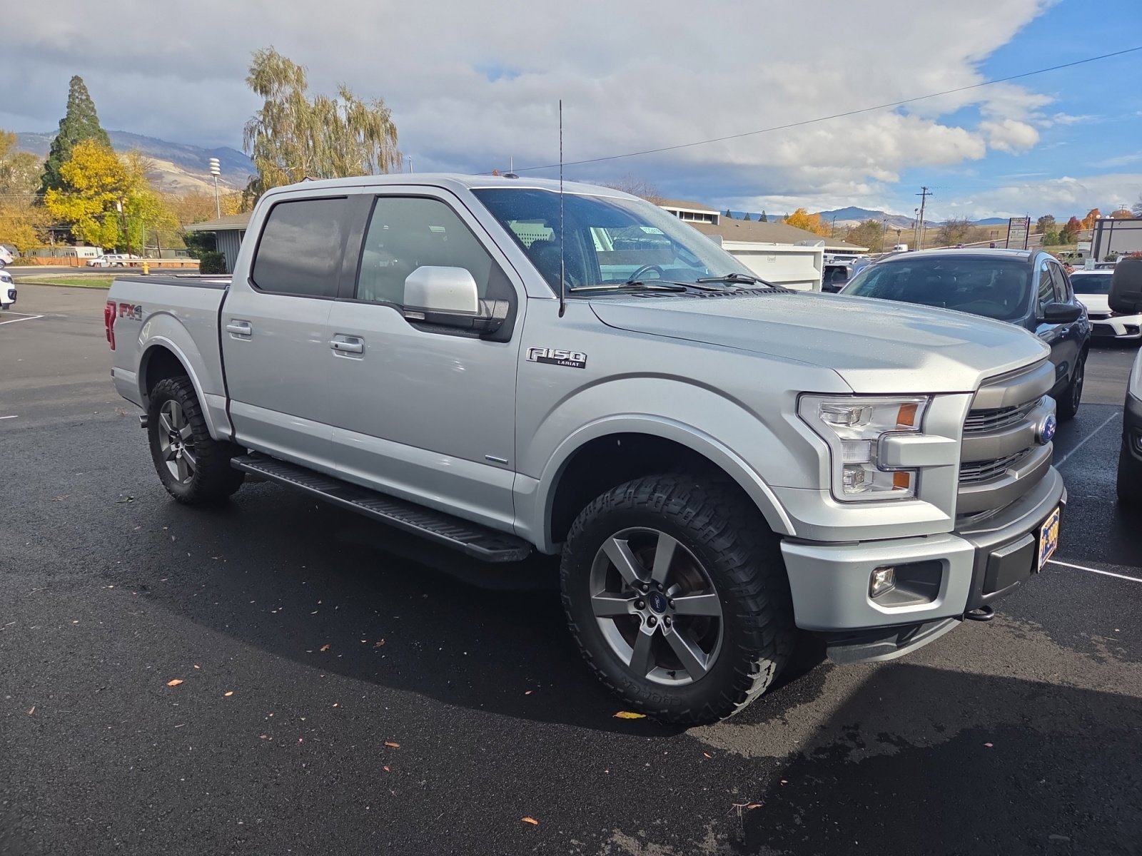 2015 Ford F-150 Lariat photo 2