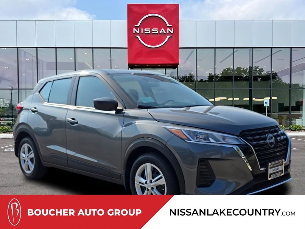 2025 Nissan KICKS PLAY Base