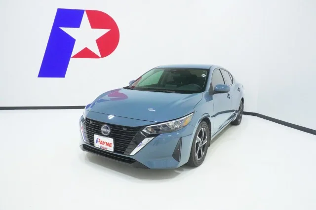 Used 2025  Nissan SV image 1