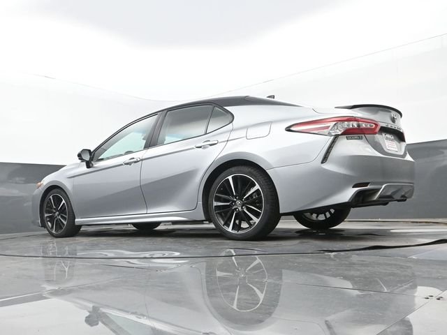 Used 2019 Midnight Black Metallic Toyota XSE V6 image 10