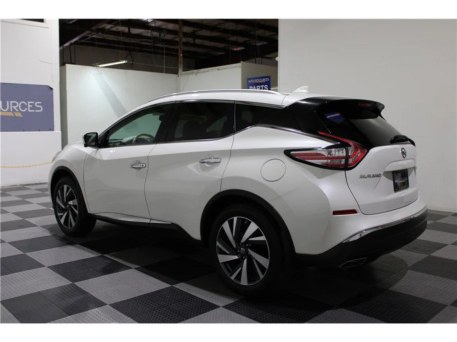 Used 2017 Pearl White Nissan Platinum image 6