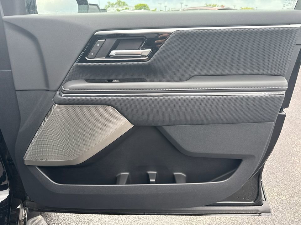 2025 GMC Sierra EV Denali - Photo 40