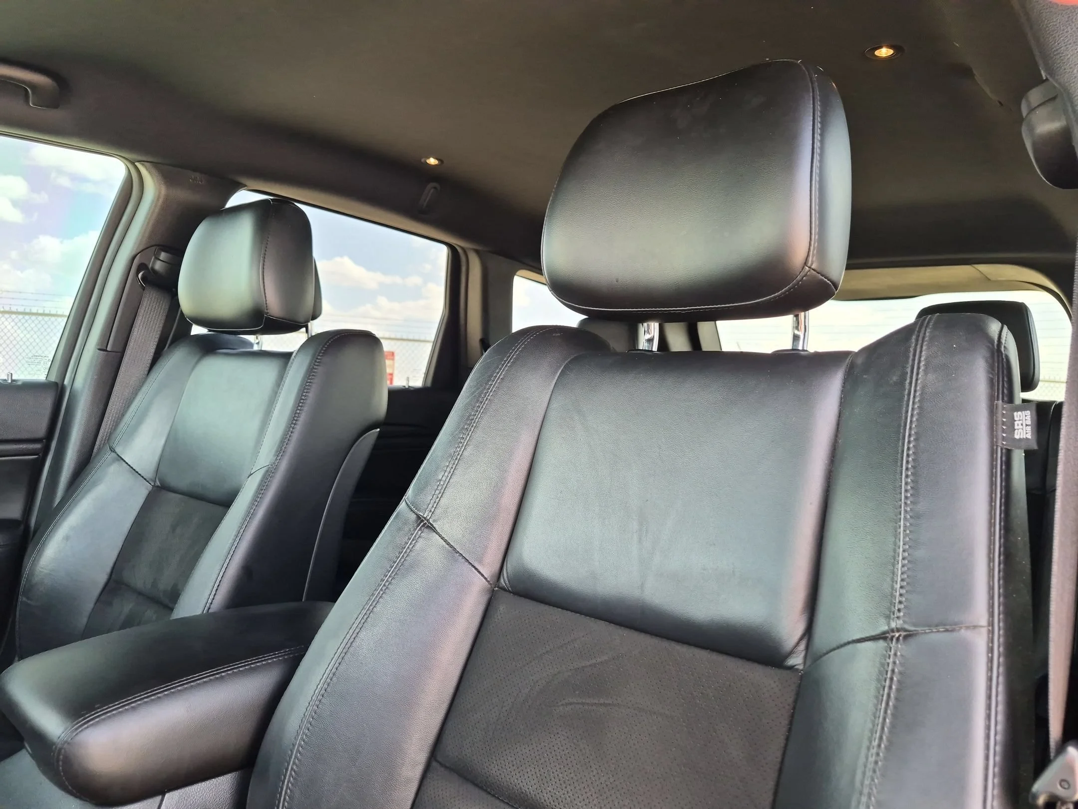 Used 2021 Gray Jeep Laredo X image 13