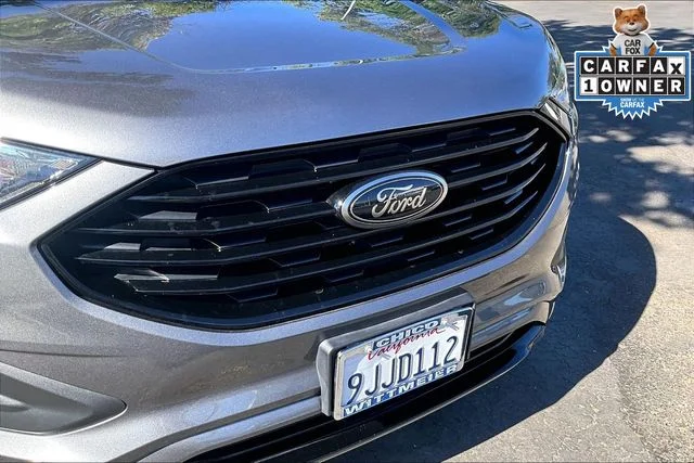 Used 2023 Gray Metallic Ford SE image 30