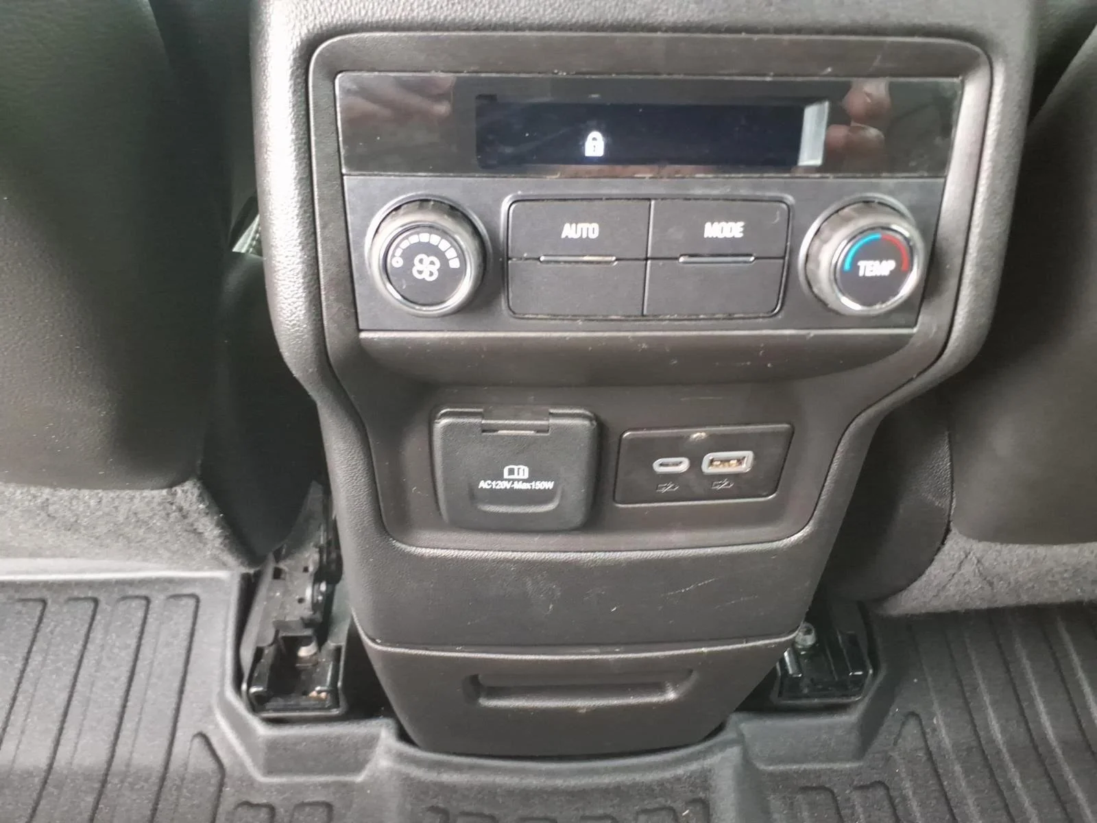 2023 GMC Acadia SLT - Photo 16