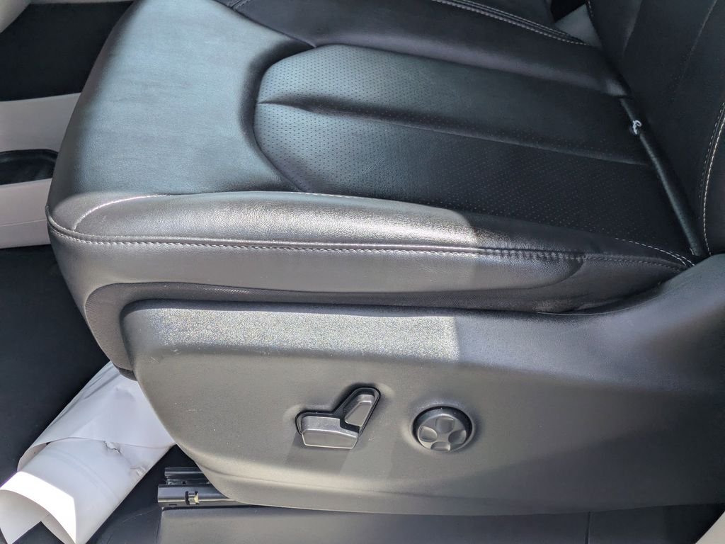 2024 Chrysler Pacifica Touring L - Photo 24