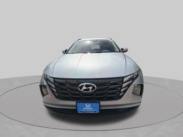 Used 2024 Shimmering Silver Hyundai SEL image 9