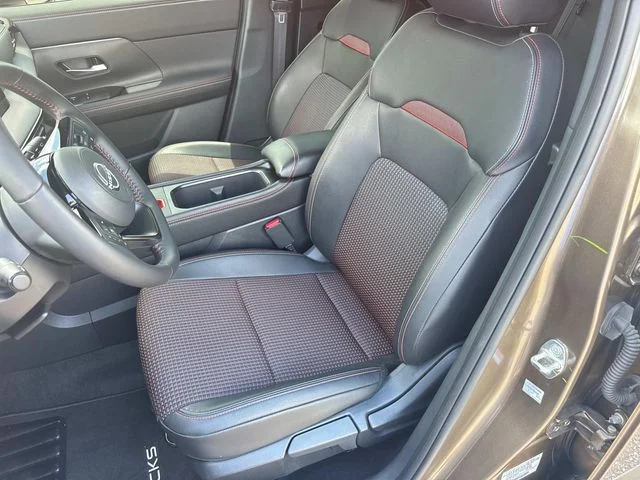 Used 2025 Brown Nissan SR image 24