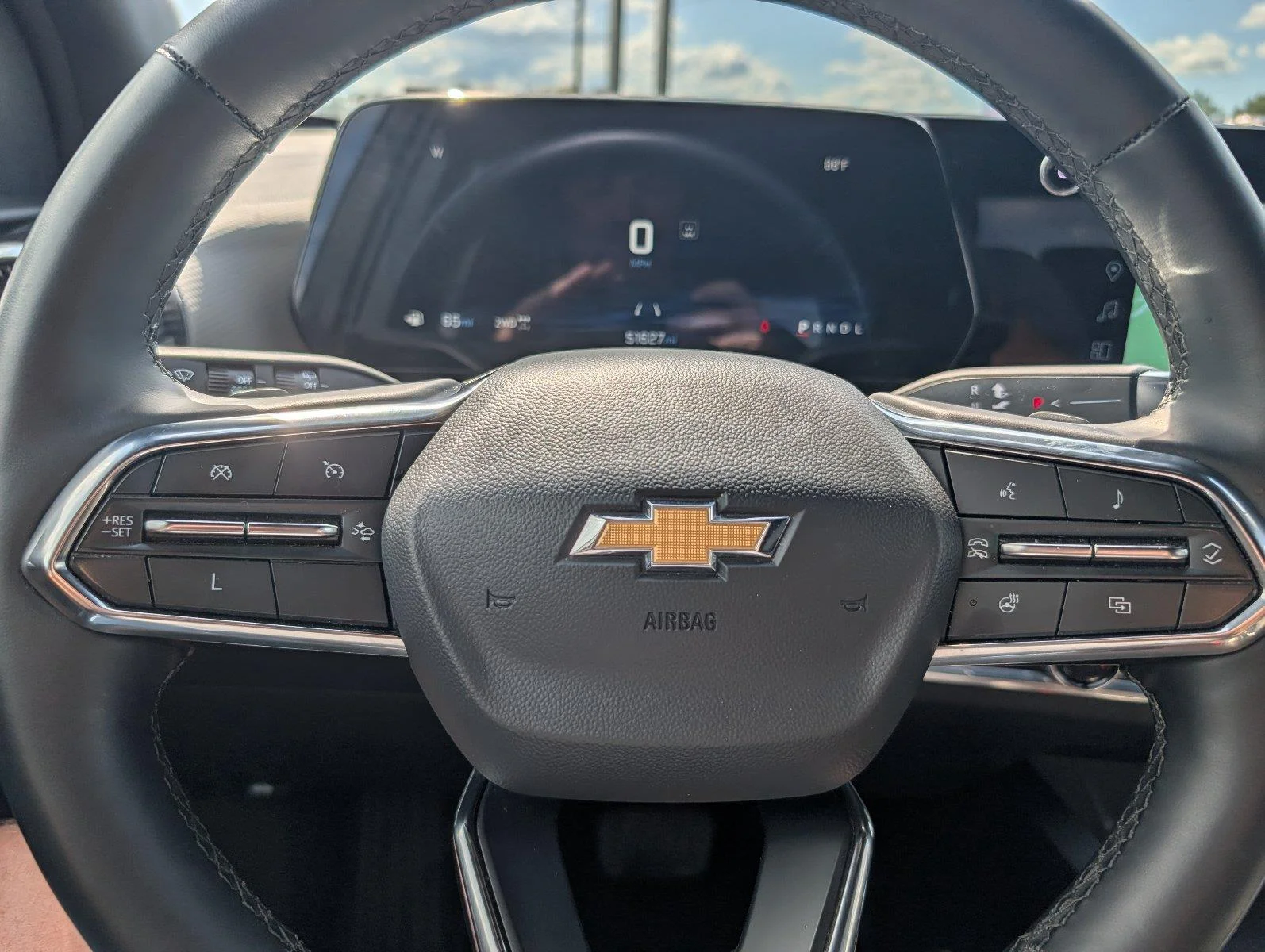 Used 2025 Sterling Gray Metallic Chevrolet LT image 22