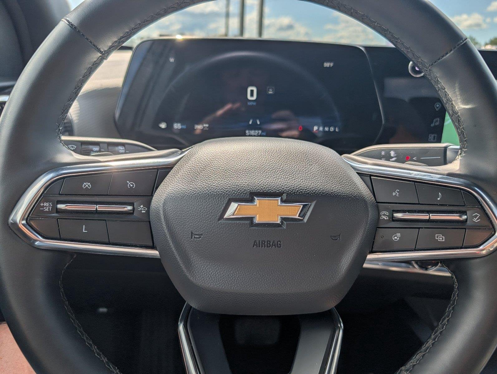 Used 2025 Sterling Gray Metallic Chevrolet LT image 22