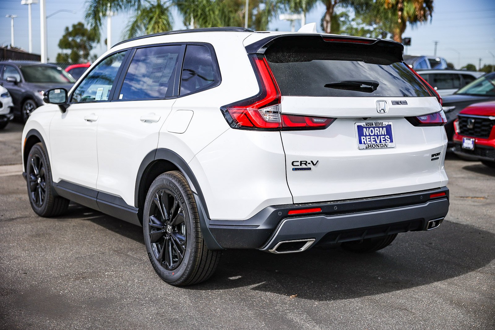 New 2027 Platinum White Pearl Honda Sport Touring AWD image 4